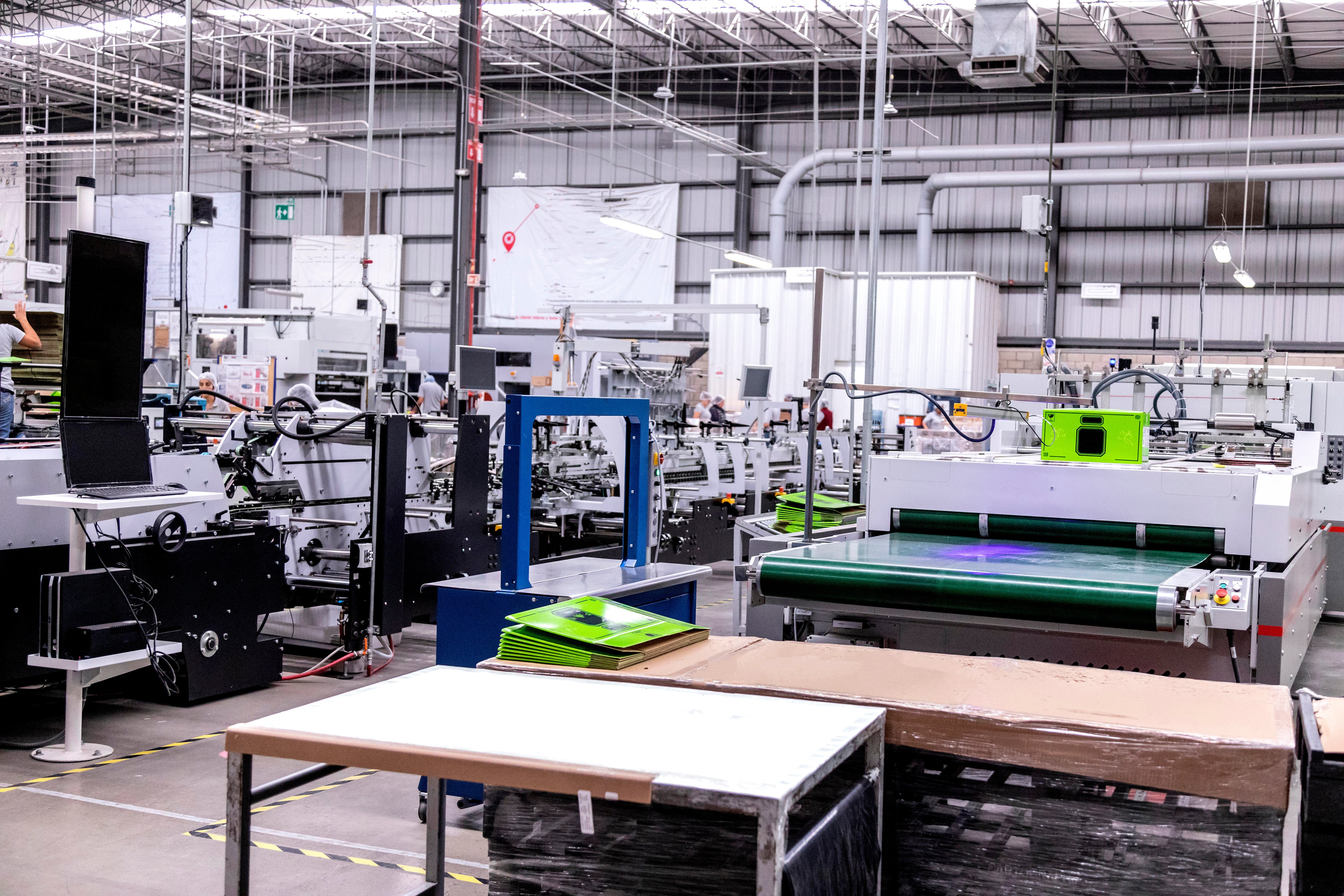 Print shop with wide format
